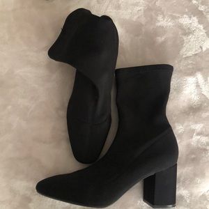 Stretchy knit ankle bootie